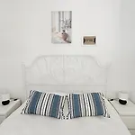 Ammor Houses, Nisida Apartment *
