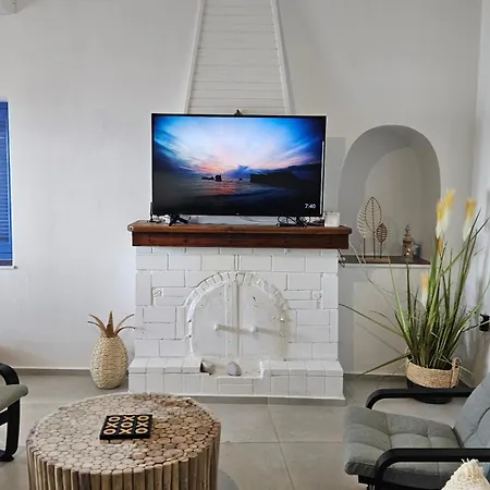 Ammor Houses, Nisida