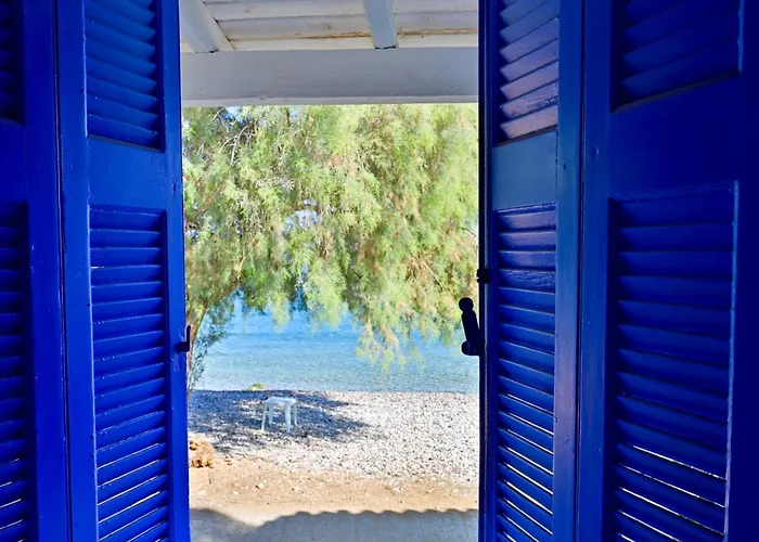 Ammor Houses, Nisida