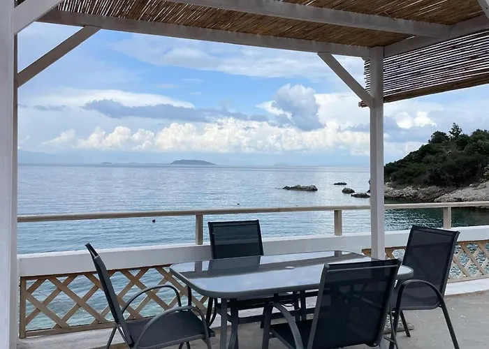 Ammor Houses, Nisida Apartman *