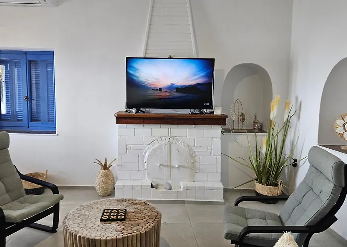 Ammor Houses, Nisida